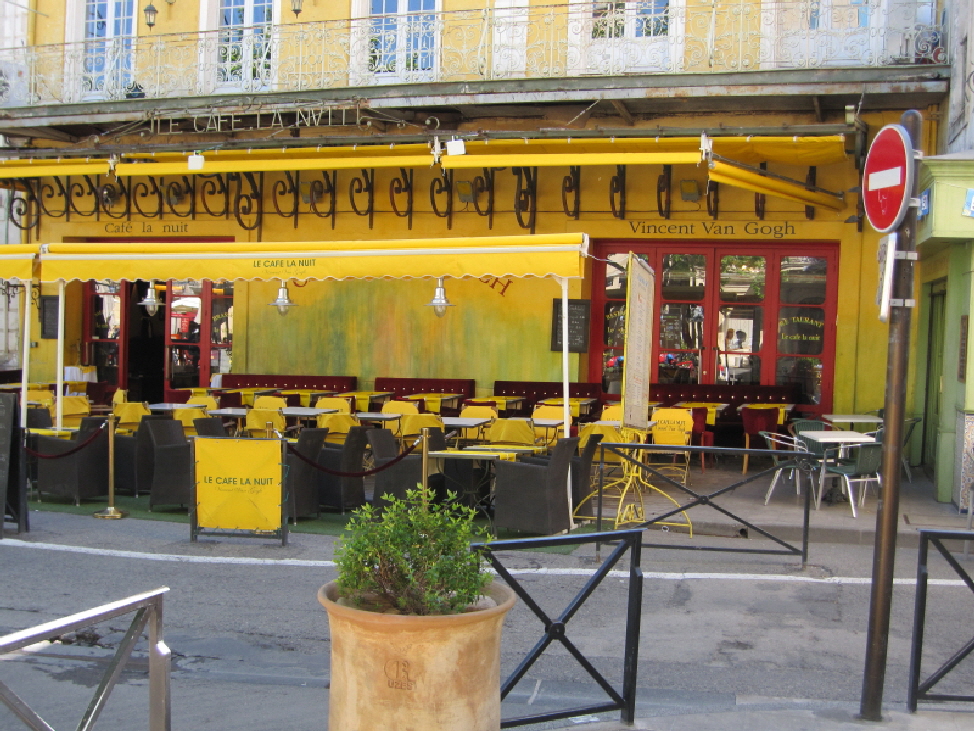 140429_arles_cafevg